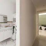 The Best Rent - Bright Flat Near San Pietro